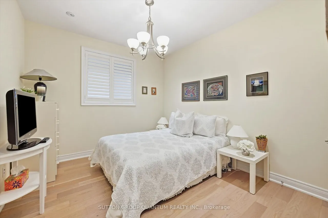 305 Caledon Avenue — photo 3