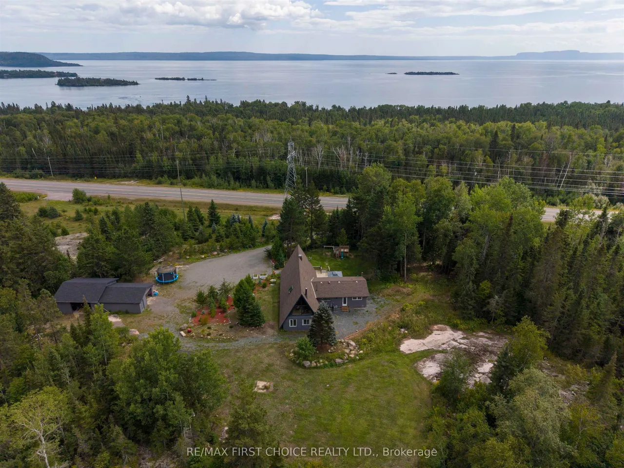 1950 Lakeshore Drive — photo 2