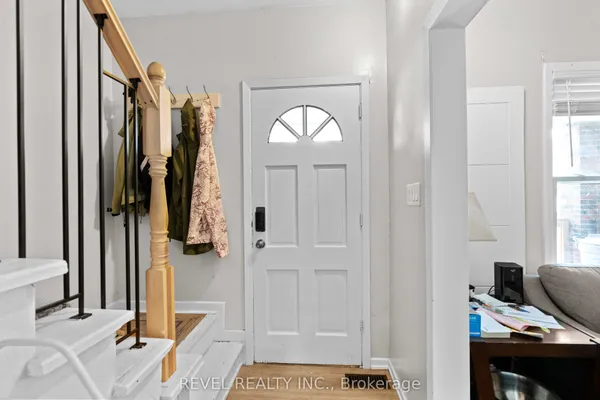 33 Cline Avenue N — photo 2
