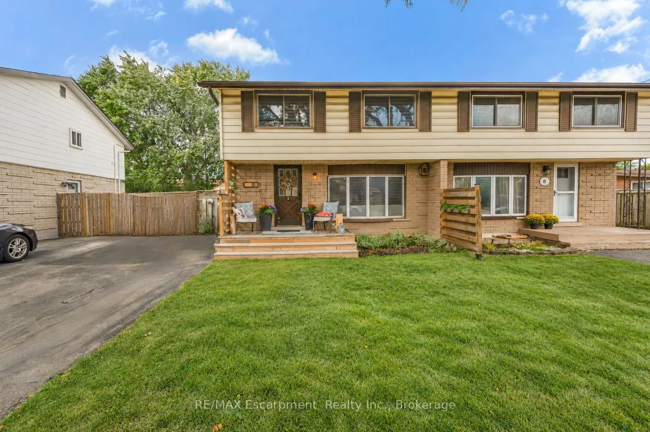 10 Goldfinch Road — photo 2