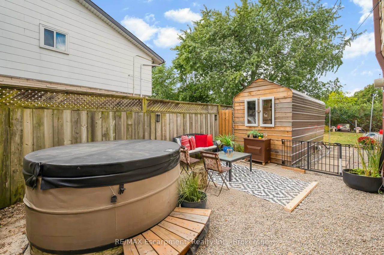 10 Goldfinch Road — photo 37