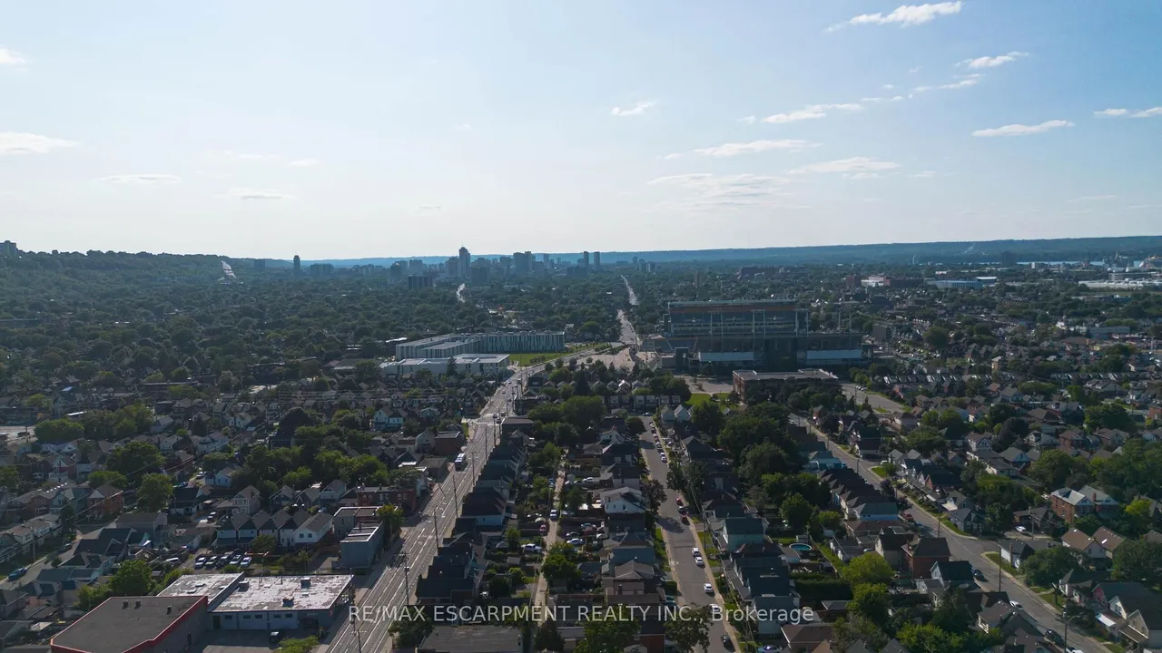 1062 Cannon Street E — photo 34
