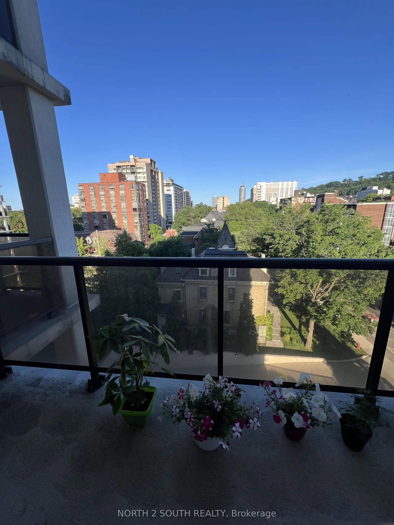 90 Charlton Avenue W, Unit 605 — photo 18