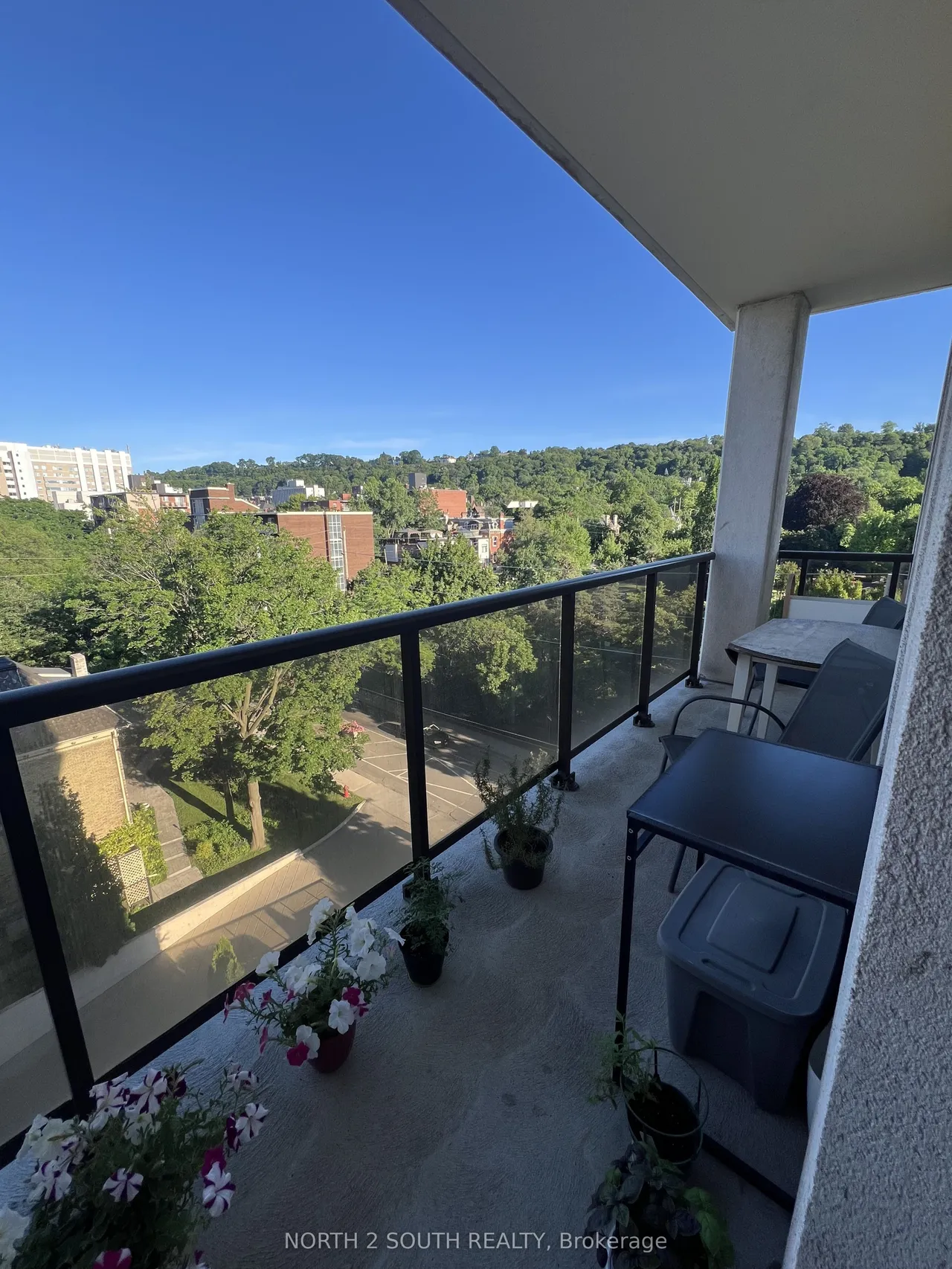 90 Charlton Avenue W, Unit 605 — photo 19
