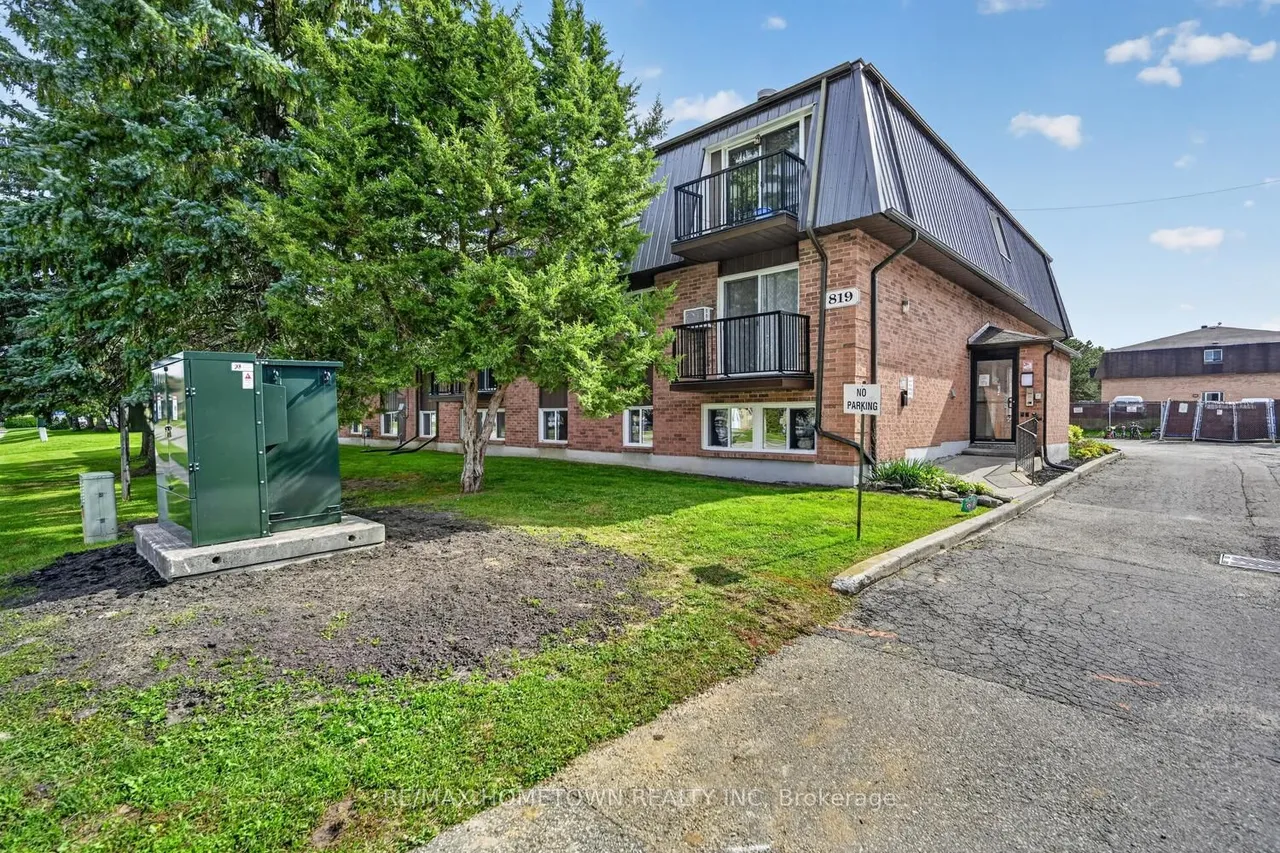 819 MACODRUM Drive, Unit 1
