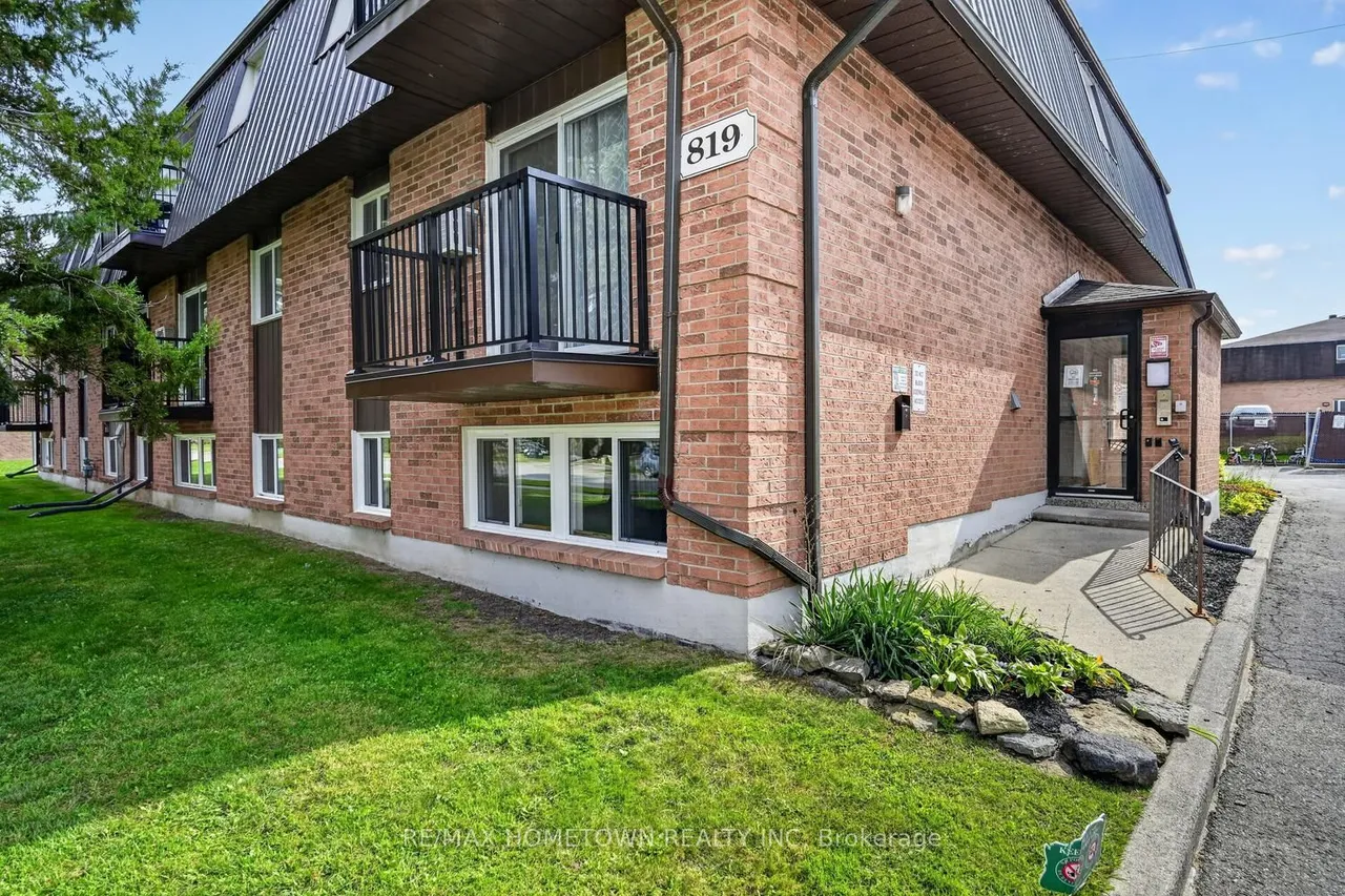 819 MACODRUM Drive, Unit 1 — photo 2