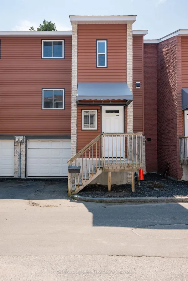 850 Lakeshore Drive, Unit 8 — photo 2