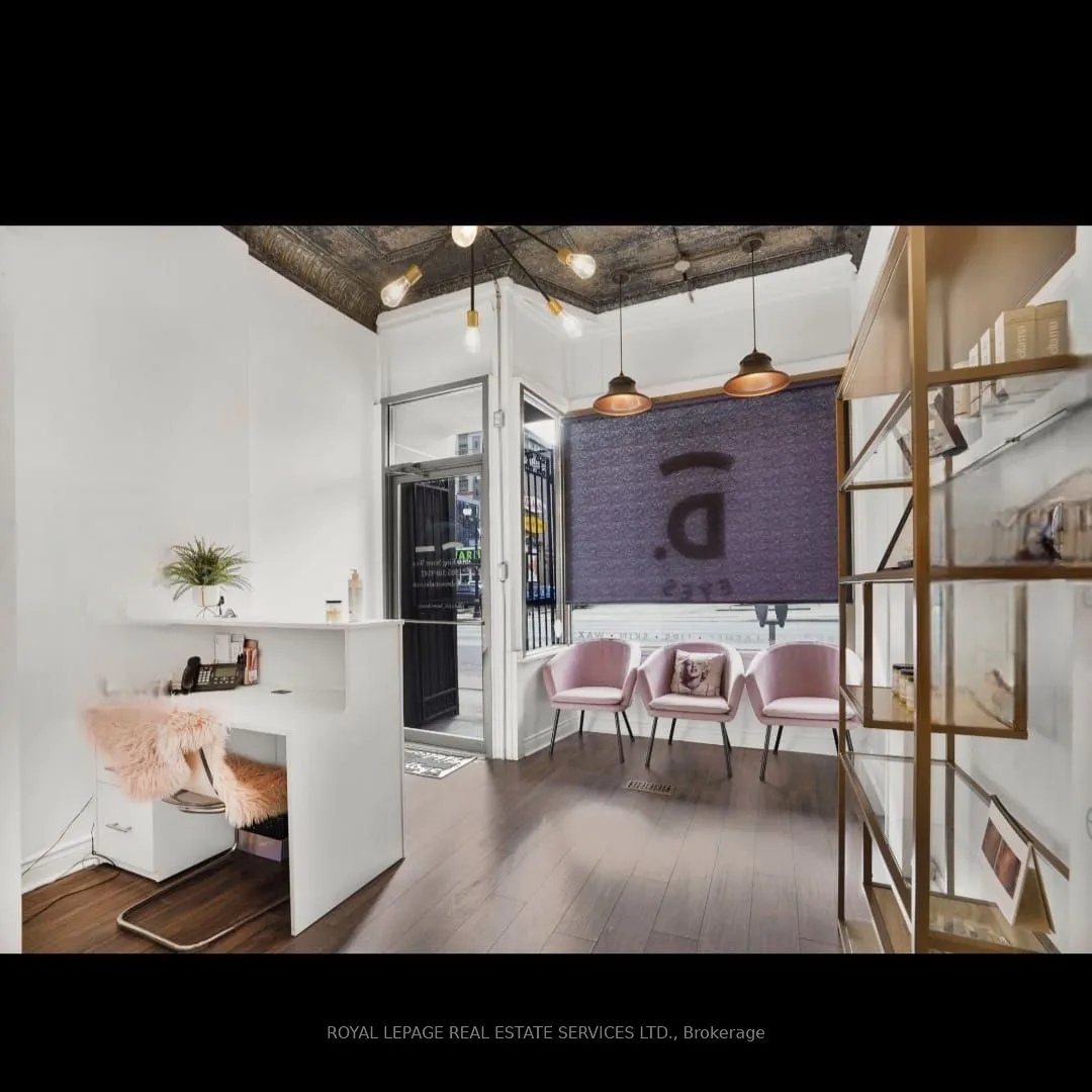232 King Street W — photo 2