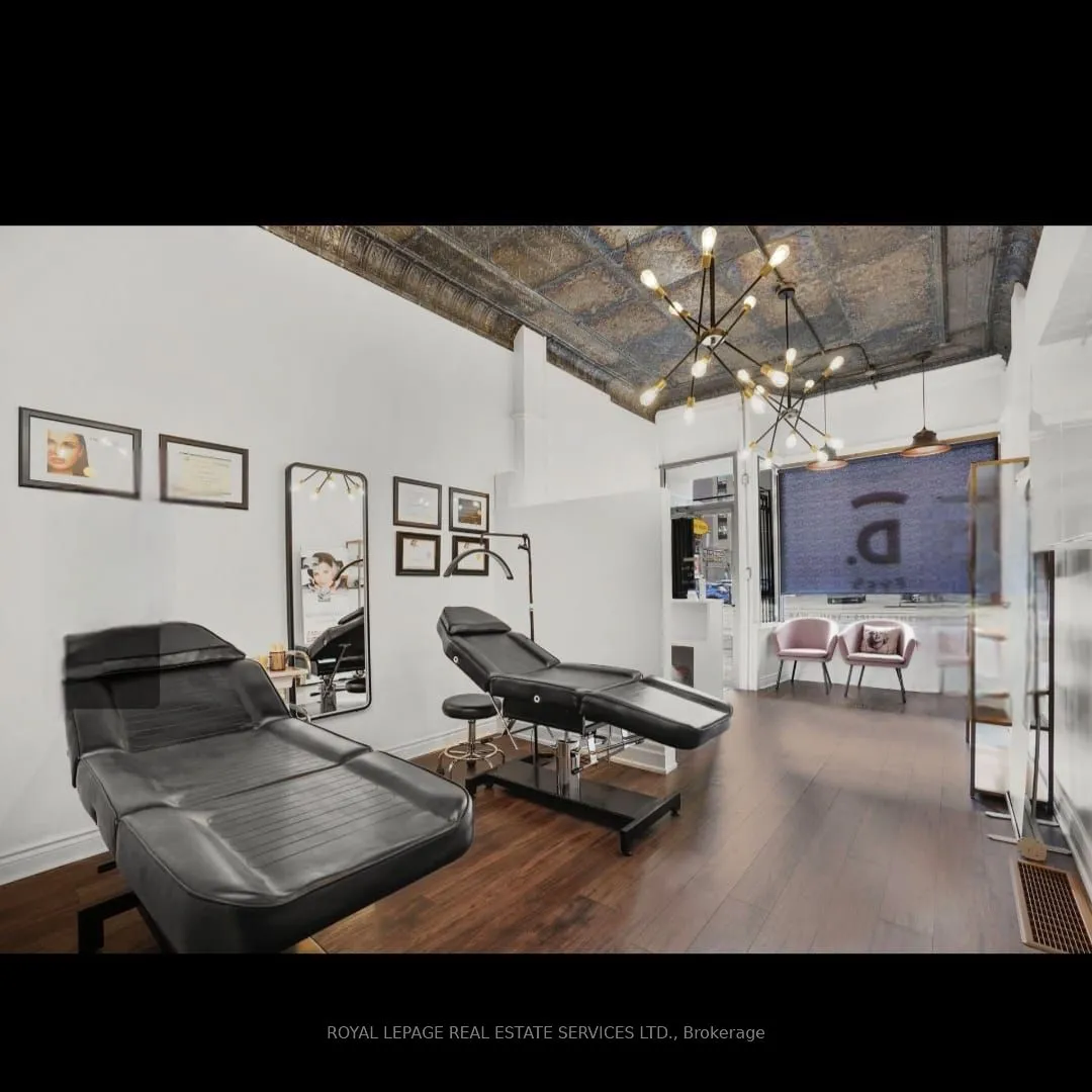 232 King Street W — photo 3