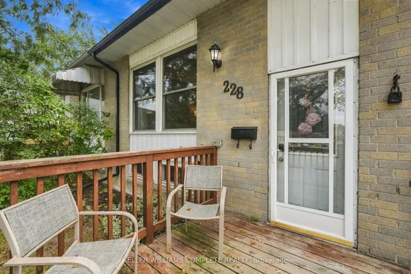 228 Golden Orchard Drive — photo 2