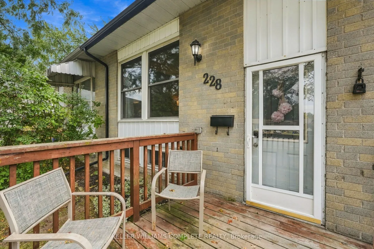 228 Golden Orchard Drive — photo 2