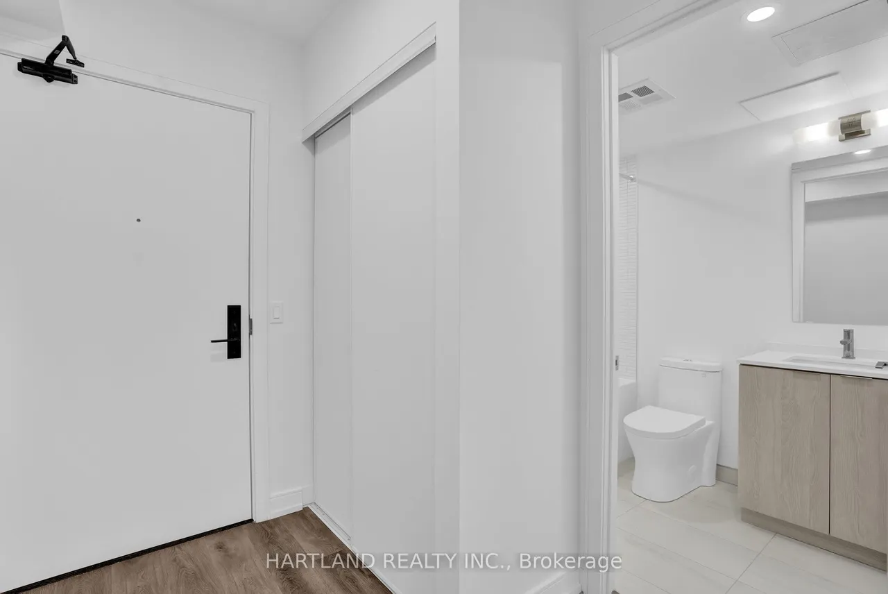 1 Jarvis Street, Unit 928 — photo 16
