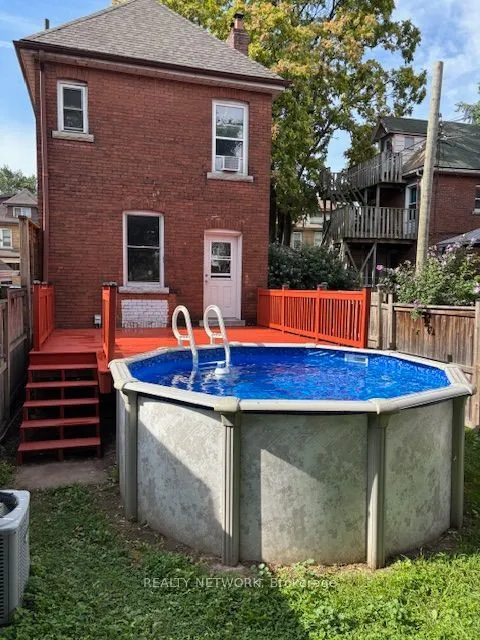 11 Elm Street — photo 28