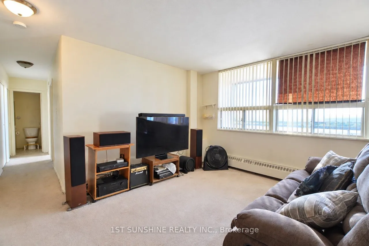 15 Nicklaus Drive, Unit 804