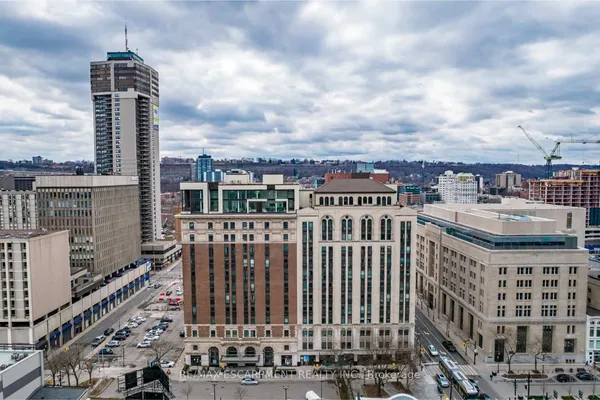 112 KING Street E, Unit LPH01