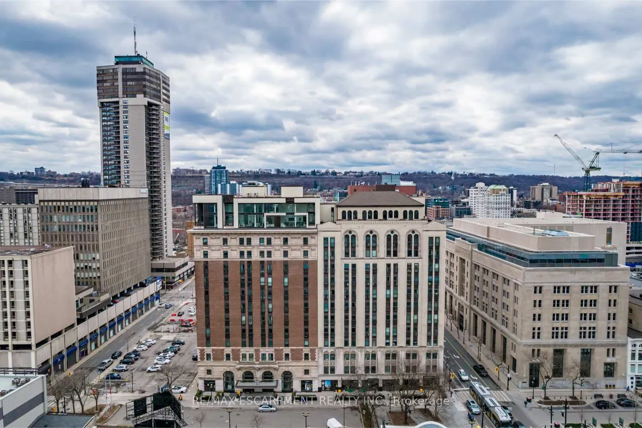 112 KING Street E, Unit LPH01