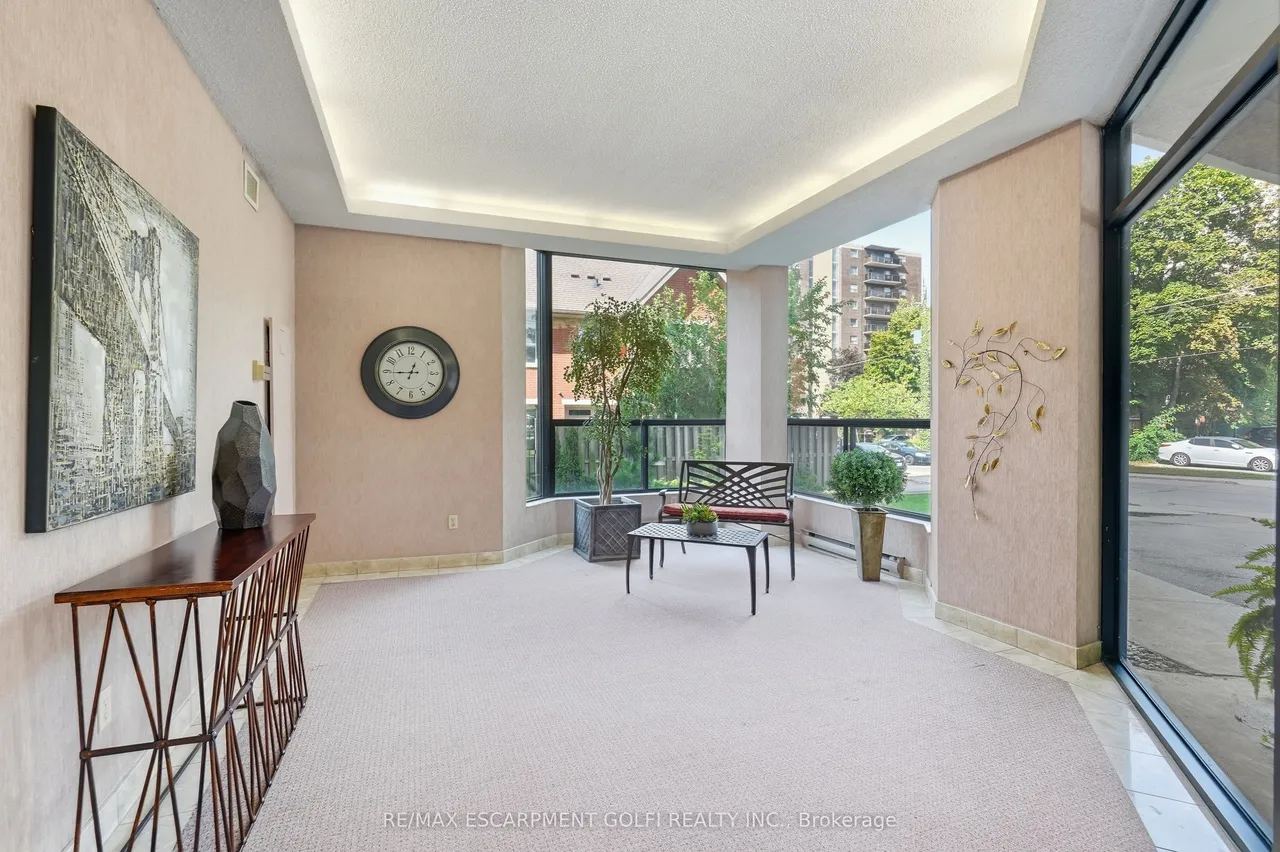 49 Robinson Street, Unit 601 — photo 3
