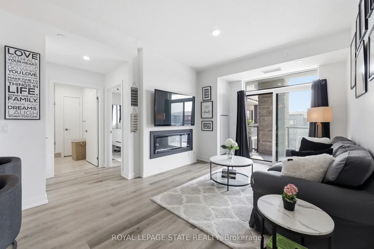 600 North Service Road, Unit 301