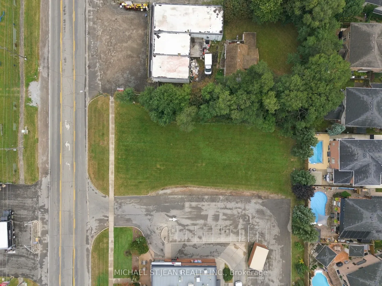 1242 Highway 8 — photo 11