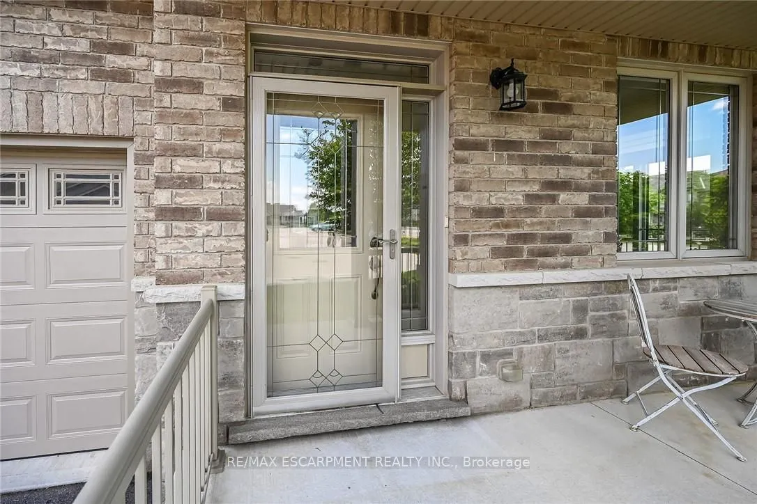 14 Ecker Lane — photo 3