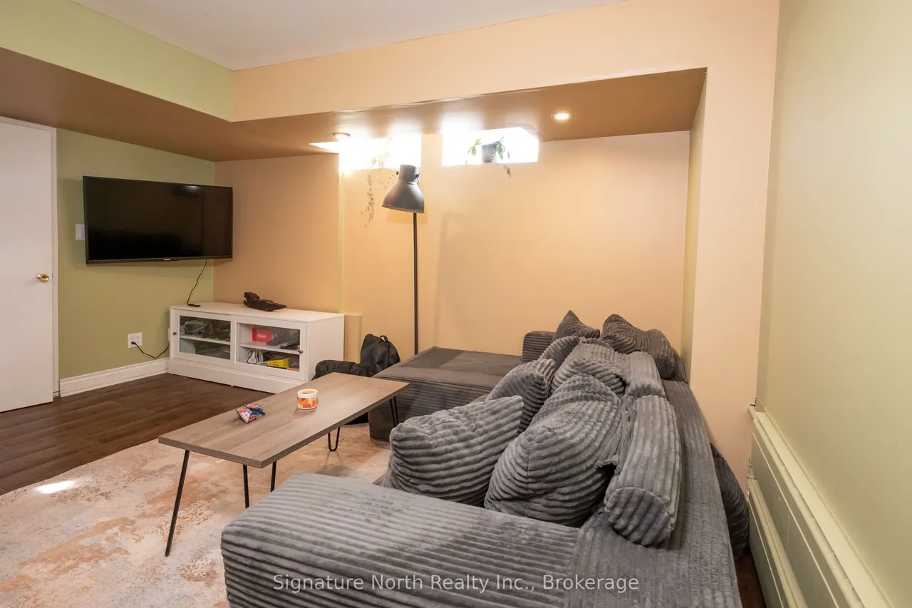 90 Peter Street — photo 48