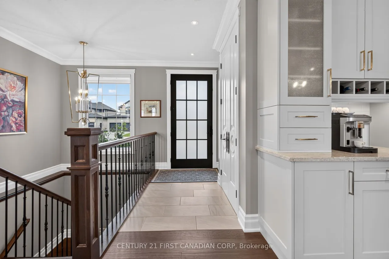 53 Wayside Lane — photo 3