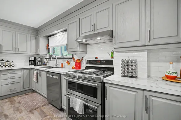 856 Jane Street — photo 2