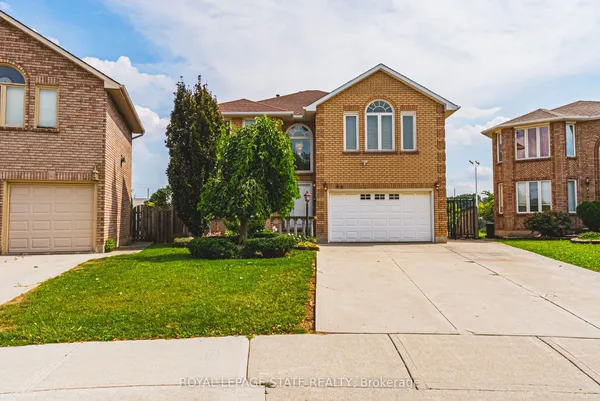 90 Fairington Crescent — photo 2