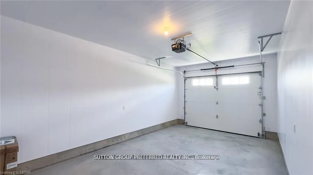 230 BEECH Street — photo 34