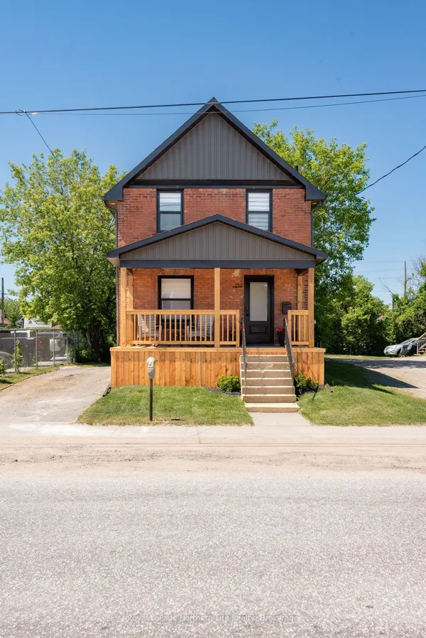 253 Second Avenue W
