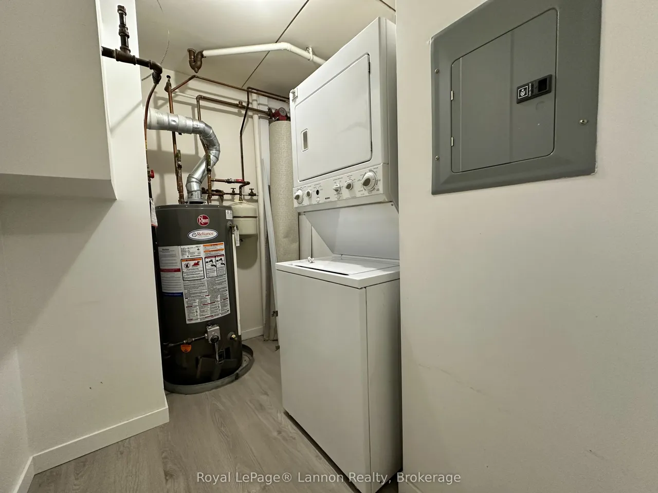 186 Algoma Street N, Unit 213 — photo 14