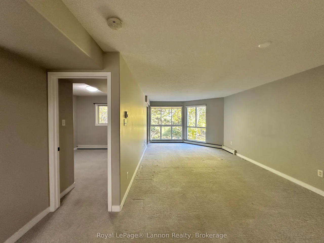 186 Algoma Street N, Unit 213 — photo 3