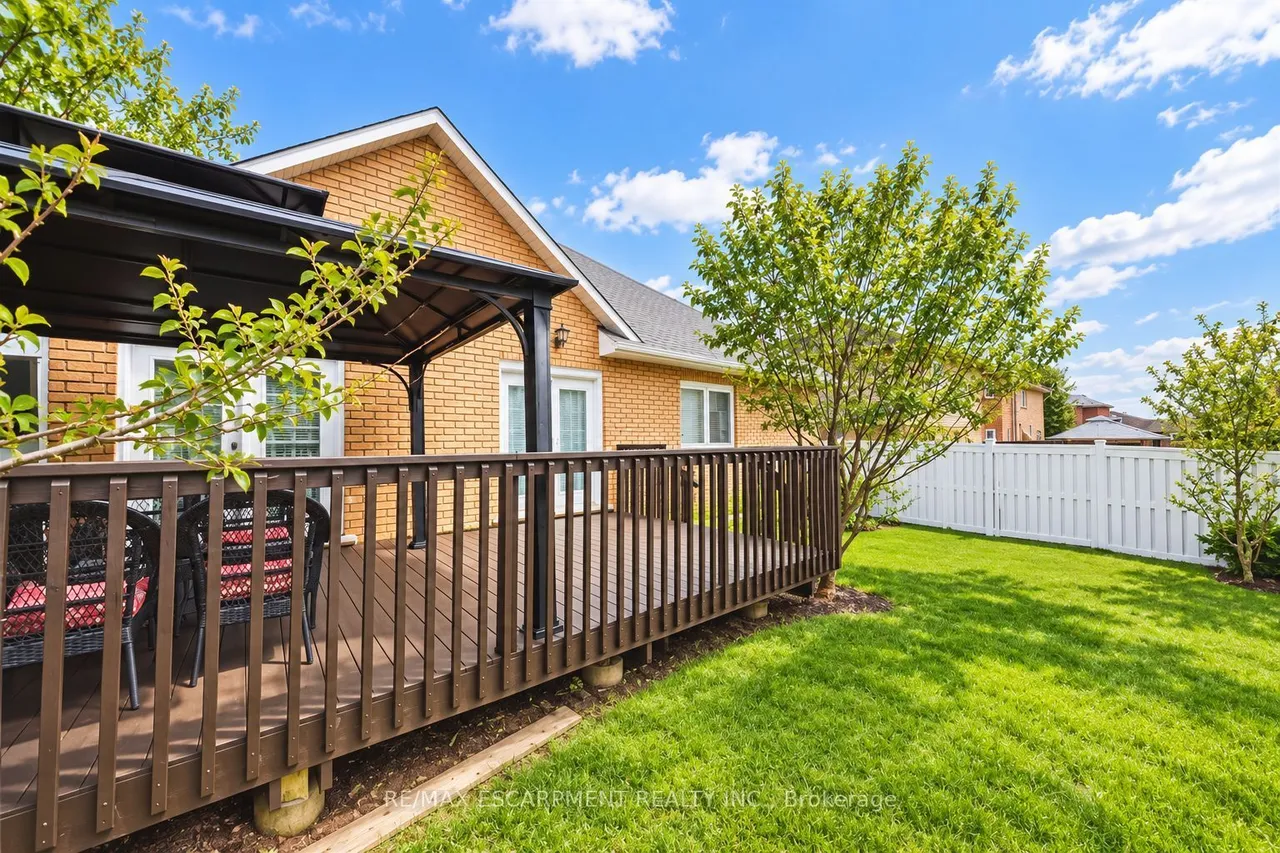137 PINEHILL Drive — photo 37