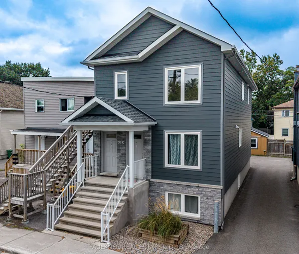 216 Carillon Street — photo 2