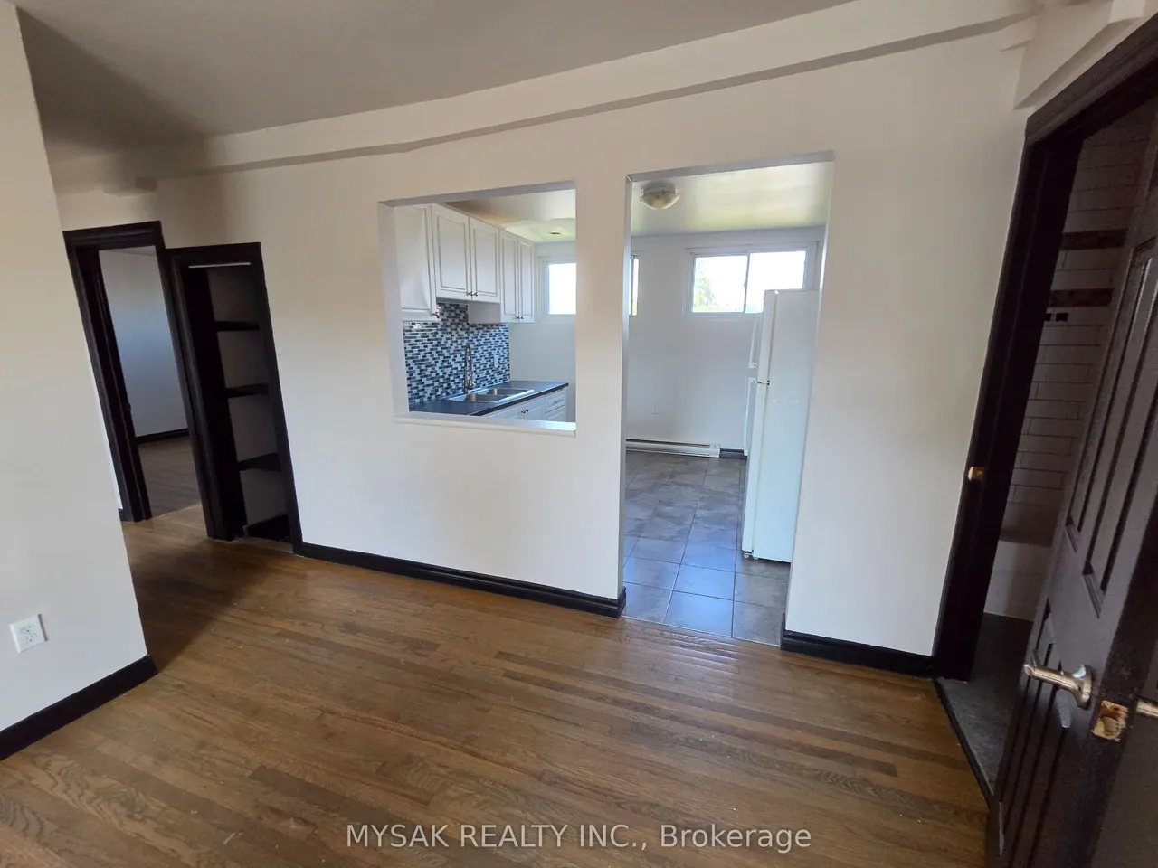 455 King William Street — photo 3