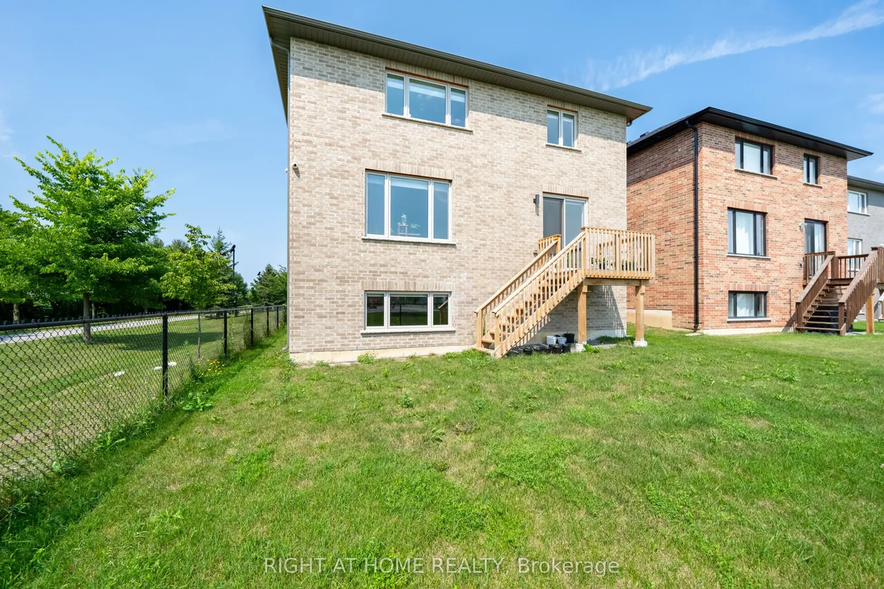34 Hampshire Place — photo 50