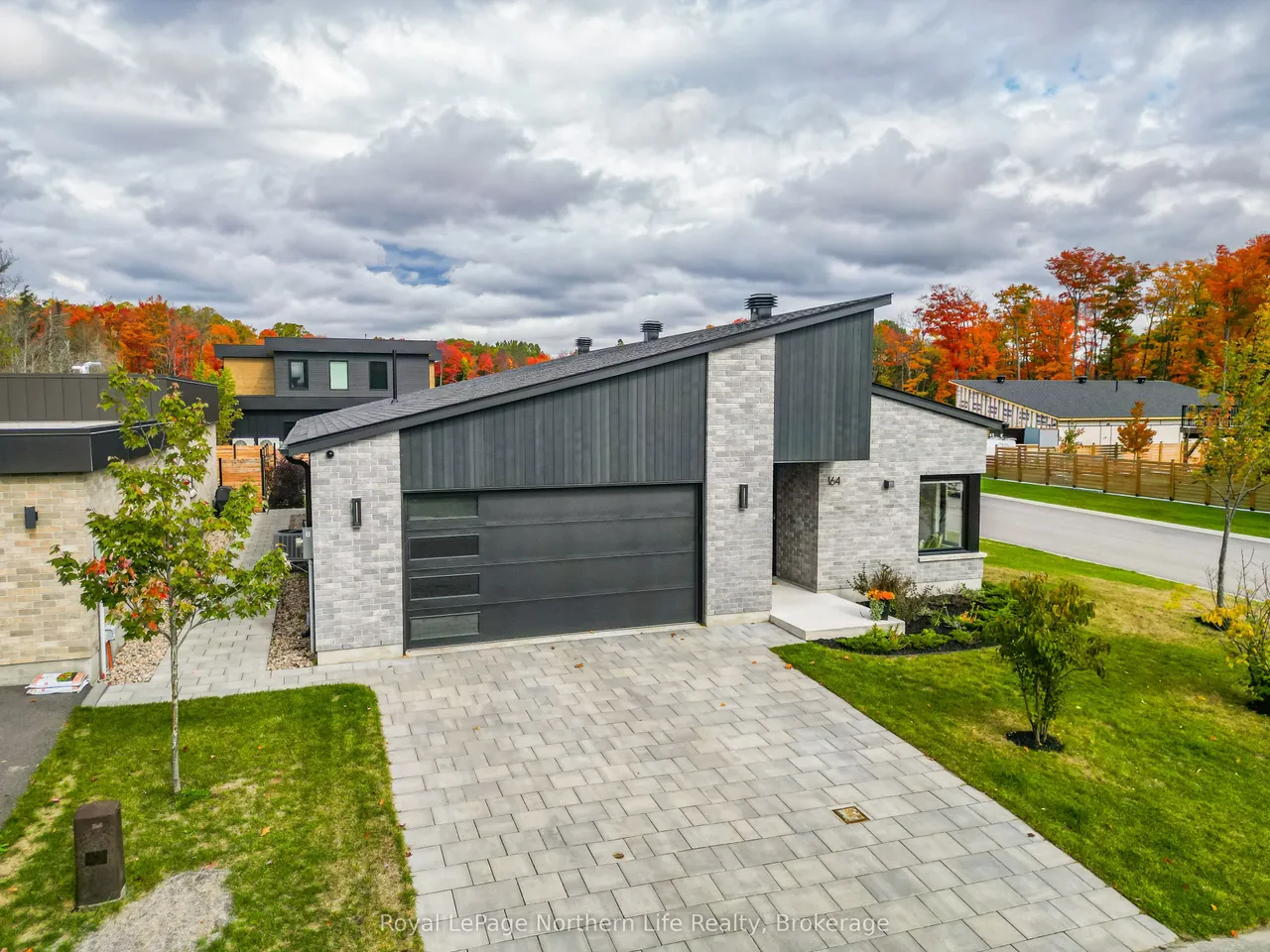164 Sugarbush Street — photo 2