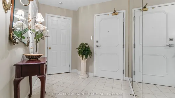 8 Village Green Boulevard, Unit 510 — photo 2