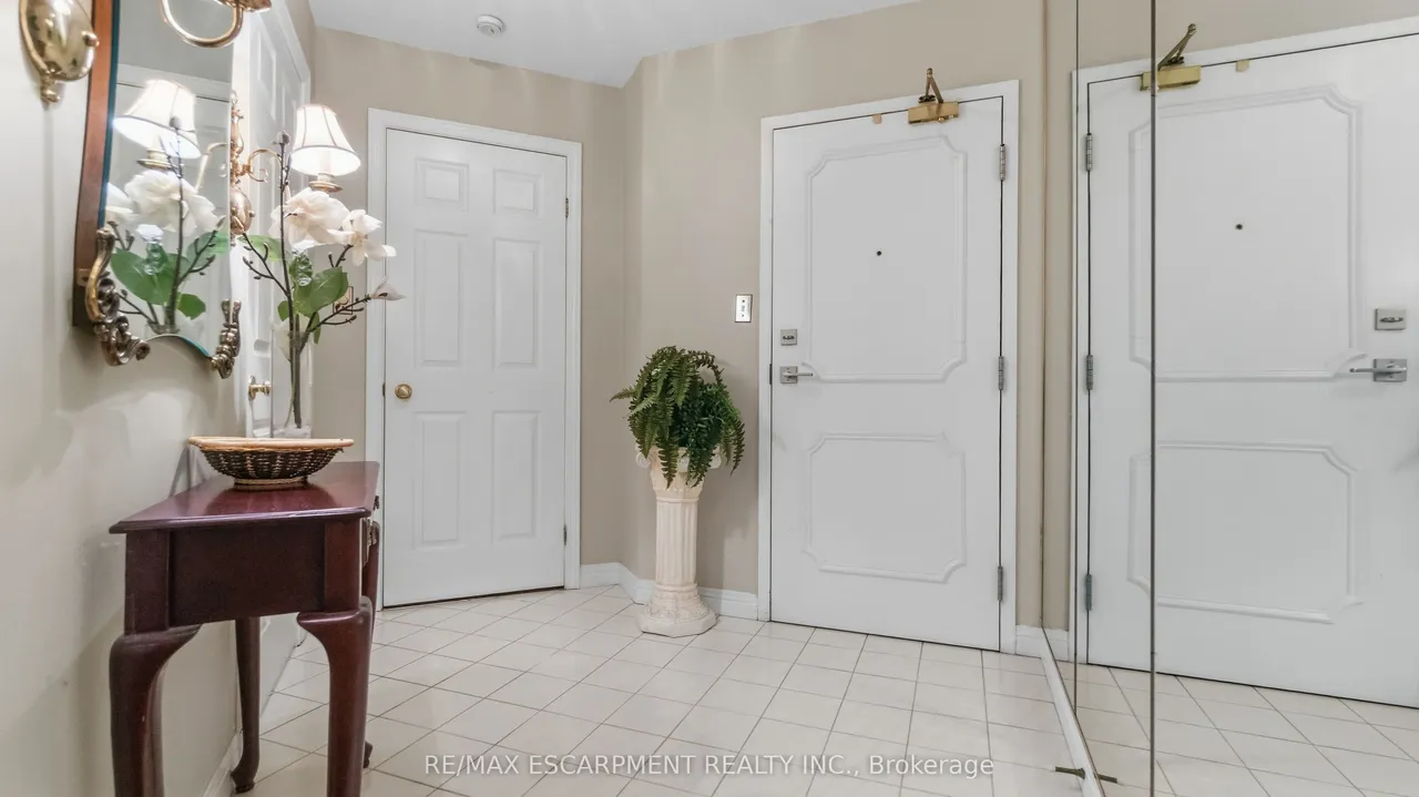 8 Village Green Boulevard, Unit 510 — photo 2