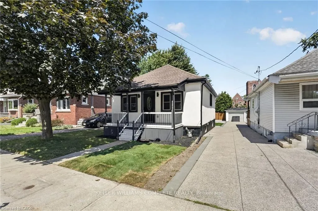 43 BRUCEDALE Avenue E — photo 2