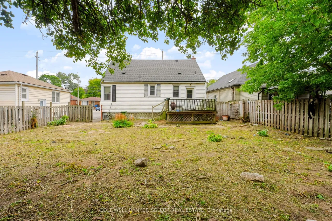 642 Upper Wellington Street — photo 3