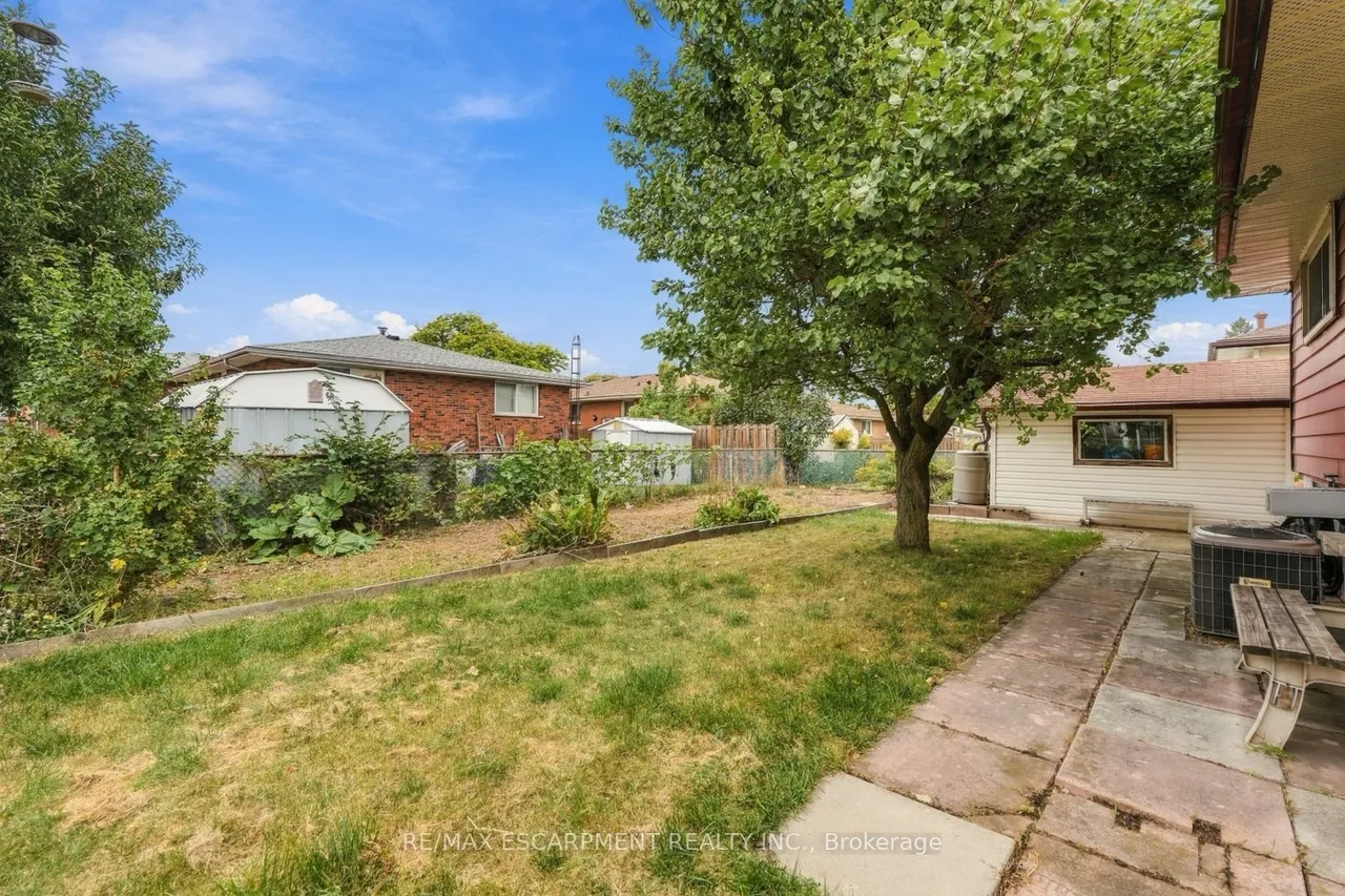19 Ellingwood Avenue — photo 24