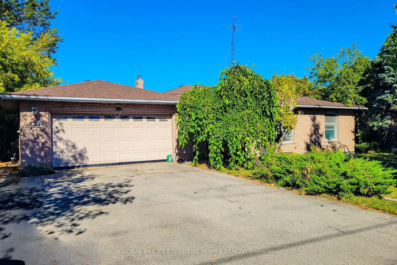 833 North Service Road — photo 2