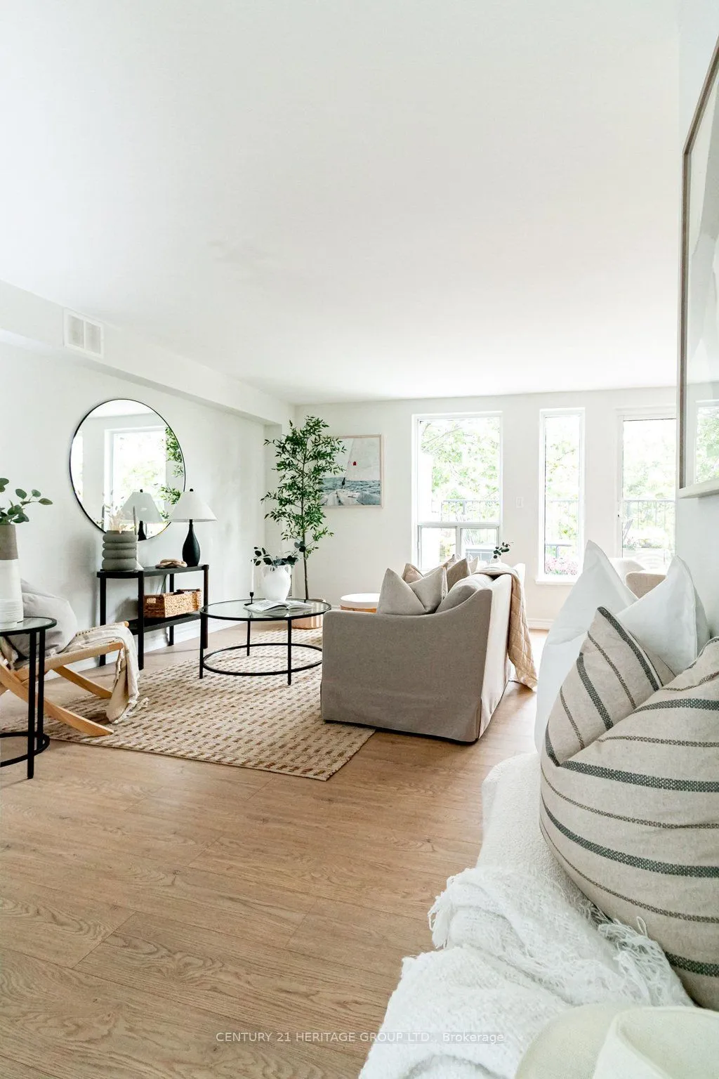 400 York Boulevard, Unit 407 — photo 3