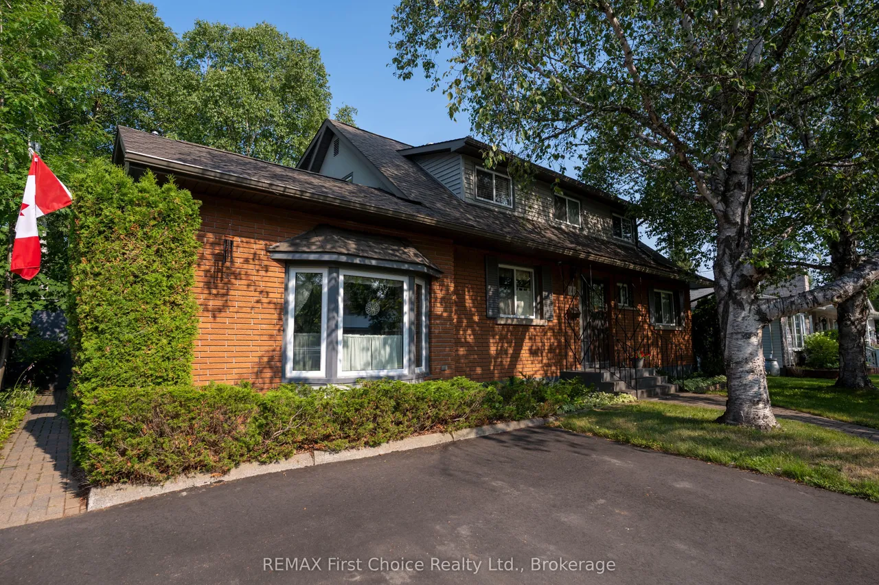 160 Whalen Street — photo 2