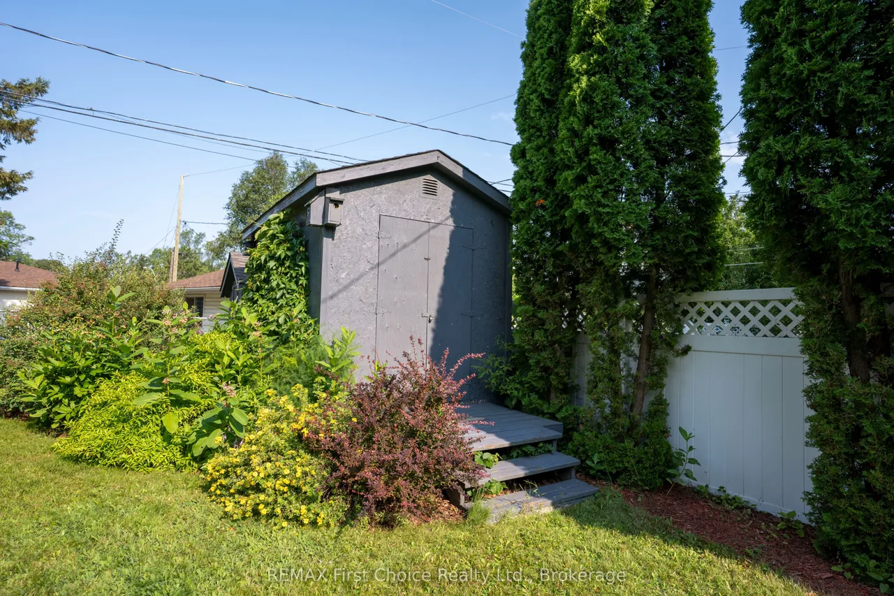 160 Whalen Street — photo 48