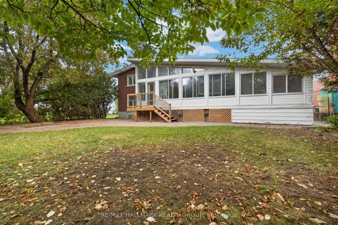 114 Meadowlands Drive W — photo 49