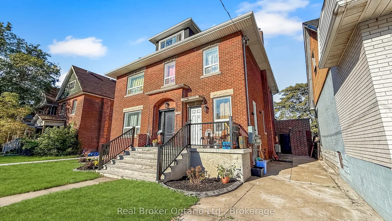 119 Ottawa Street N