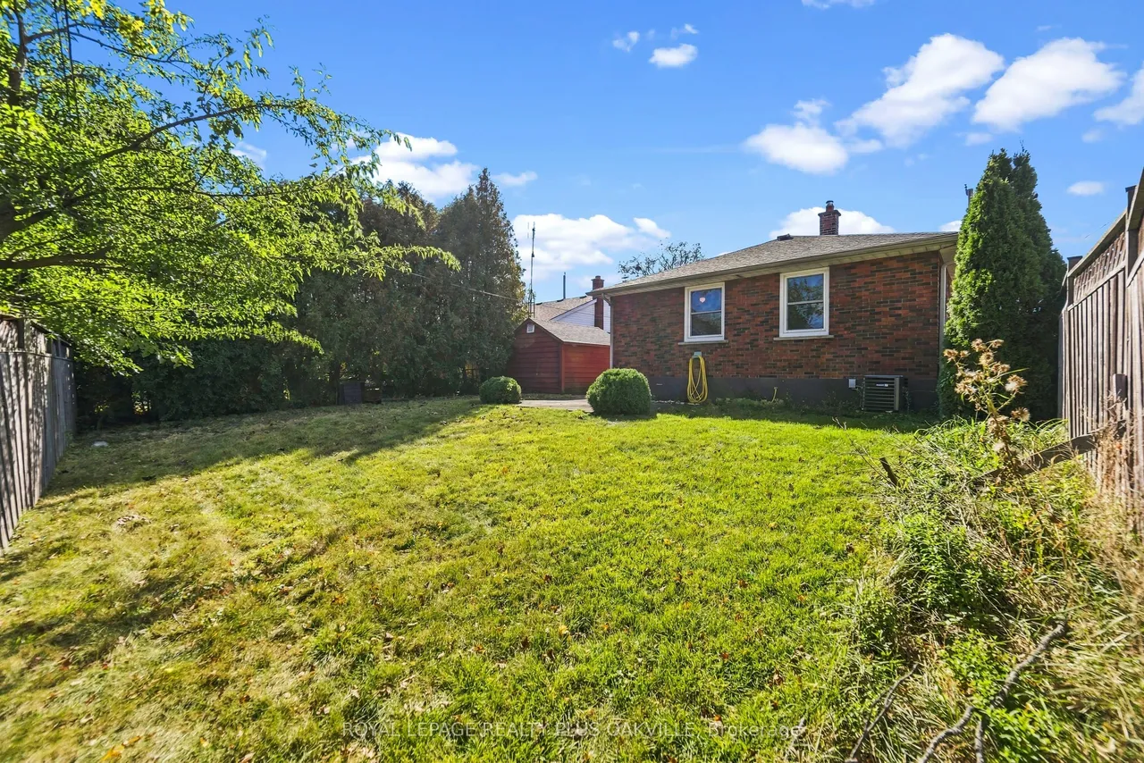 19 Endfield Avenue — photo 33