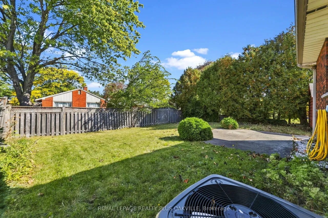 19 Endfield Avenue — photo 34